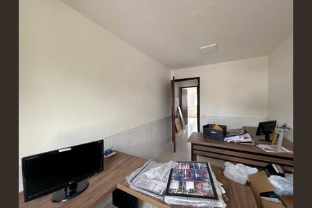 Casa à venda com 180m², 3 quartos e 2 vagas Casa à venda com 180m², 3 quartos e 2 vagasQuarto 3