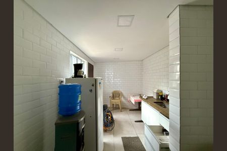 Casa à venda com 180m², 3 quartos e 2 vagas Casa à venda com 180m², 3 quartos e 2 vagasCozinha