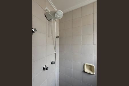 Casa à venda com 180m², 3 quartos e 2 vagas Casa à venda com 180m², 3 quartos e 2 vagasBanheiro Social