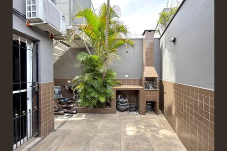 Casa à venda com 180m², 3 quartos e 2 vagas Casa à venda com 180m², 3 quartos e 2 vagasQuintal