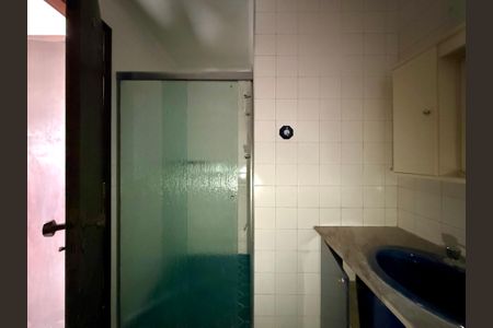 Casa à venda com 180m², 3 quartos e 2 vagas Casa à venda com 180m², 3 quartos e 2 vagasBanheiro Suíte