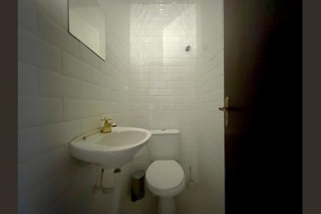 Casa à venda com 180m², 3 quartos e 2 vagas Casa à venda com 180m², 3 quartos e 2 vagasLavabo