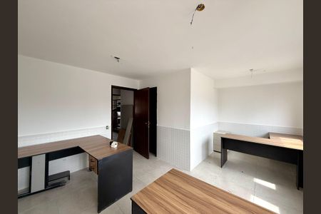 Casa à venda com 180m², 3 quartos e 2 vagas Casa à venda com 180m², 3 quartos e 2 vagasSuíte