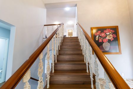 Casa à venda com 208m², 6 quartos e 4 vagas Casa à venda com 208m², 6 quartos e 4 vagasAcesso andar Superior