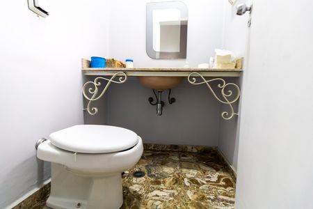 Casa à venda com 208m², 6 quartos e 4 vagas Casa à venda com 208m², 6 quartos e 4 vagasLavabo 1