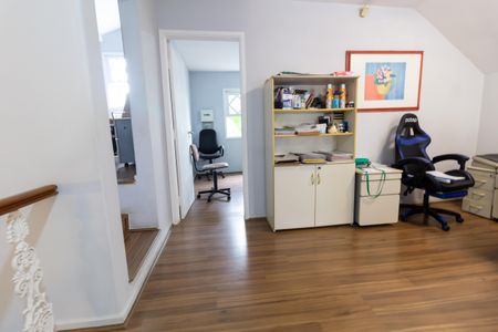 Casa à venda com 208m², 6 quartos e 4 vagas Casa à venda com 208m², 6 quartos e 4 vagasHall Superior