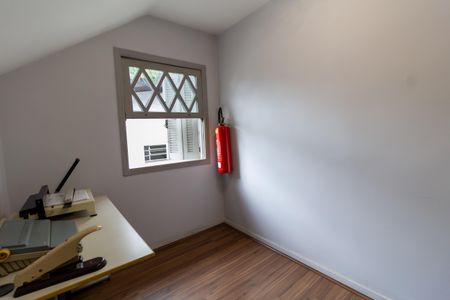 Casa à venda com 208m², 6 quartos e 4 vagas Casa à venda com 208m², 6 quartos e 4 vagasHall Superior