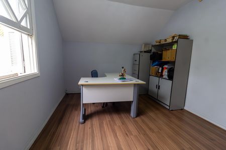 Casa à venda com 208m², 6 quartos e 4 vagas Casa à venda com 208m², 6 quartos e 4 vagasQuarto 5