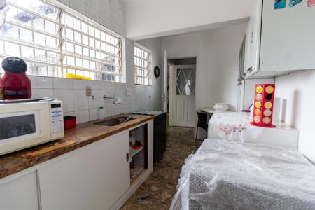 Casa à venda com 208m², 6 quartos e 4 vagas Casa à venda com 208m², 6 quartos e 4 vagasCozinha