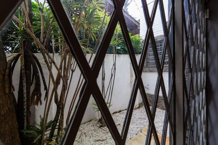 Casa à venda com 208m², 6 quartos e 4 vagas Casa à venda com 208m², 6 quartos e 4 vagasVista da Saleta