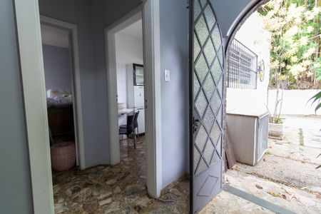 Casa à venda com 208m², 6 quartos e 4 vagas Casa à venda com 208m², 6 quartos e 4 vagasQuintal