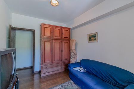 Casa à venda com 550m², 3 quartos e 6 vagas Casa à venda com 550m², 3 quartos e 6 vagasQuarto 1