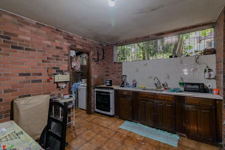 Casa à venda com 550m², 3 quartos e 6 vagas Casa à venda com 550m², 3 quartos e 6 vagasCozinha