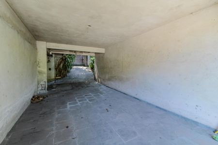 Casa à venda com 550m², 3 quartos e 6 vagas Casa à venda com 550m², 3 quartos e 6 vagasGaragem