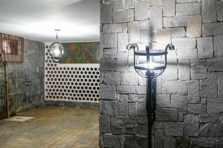 Casa à venda com 469m², 3 quartos e 4 vagas Casa à venda com 469m², 3 quartos e 4 vagasPorão