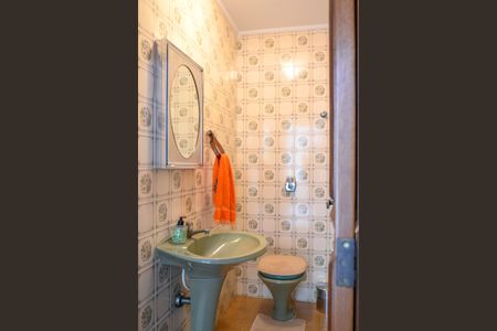 Casa à venda com 469m², 3 quartos e 4 vagas Casa à venda com 469m², 3 quartos e 4 vagasBanheiro de Serviço