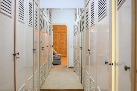 Casa à venda com 469m², 3 quartos e 4 vagas Casa à venda com 469m², 3 quartos e 4 vagasCloset da suite 1