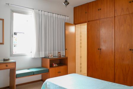 Casa à venda com 469m², 3 quartos e 4 vagas Casa à venda com 469m², 3 quartos e 4 vagasSuíte 2