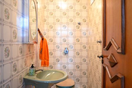 Casa à venda com 469m², 3 quartos e 4 vagas Casa à venda com 469m², 3 quartos e 4 vagasBanheiro de Serviço