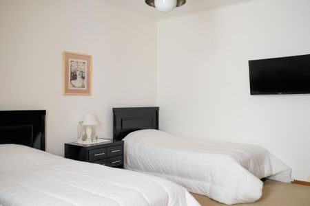 Casa à venda com 469m², 3 quartos e 4 vagas Casa à venda com 469m², 3 quartos e 4 vagasSuíte 3