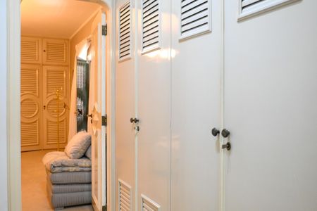 Casa à venda com 469m², 3 quartos e 4 vagas Casa à venda com 469m², 3 quartos e 4 vagasCloset da suite 1