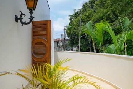 Casa à venda com 469m², 3 quartos e 4 vagas Casa à venda com 469m², 3 quartos e 4 vagasVaranda da Suite 1