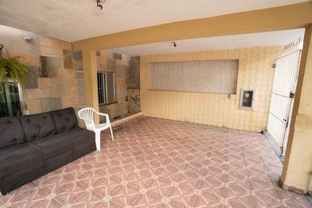 Casa à venda com 160m², 3 quartos e 2 vagas Casa à venda com 160m², 3 quartos e 2 vagasGaragem