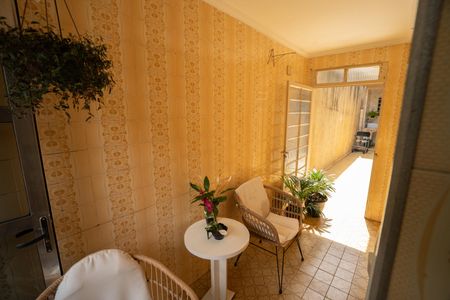 Casa à venda com 160m², 3 quartos e 2 vagas Casa à venda com 160m², 3 quartos e 2 vagasCorredor