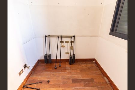 Apartamento à venda com 234m², 4 quartos e 4 vagas Apartamento à venda com 234m², 4 quartos e 4 vagasQuarto de Serviço