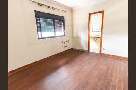 Apartamento à venda com 234m², 4 quartos e 4 vagas Apartamento à venda com 234m², 4 quartos e 4 vagasSuíte 2