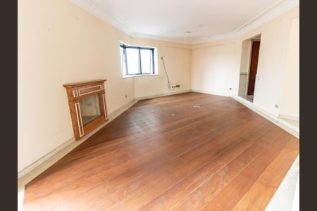 Apartamento à venda com 234m², 4 quartos e 4 vagas Apartamento à venda com 234m², 4 quartos e 4 vagasSala