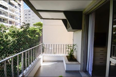 Apartamento à venda com 90m², 2 quartos e 2 vagasVaranda da Suíte