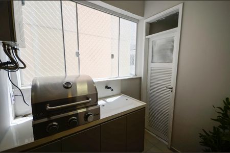 Apartamento à venda com 90m², 2 quartos e 2 vagasCozinha