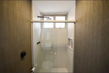 Apartamento à venda com 90m², 2 quartos e 2 vagasBanheiro Social