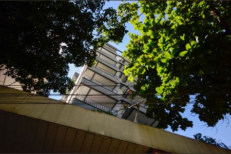 Apartamento à venda com 90m², 2 quartos e 2 vagasFachada