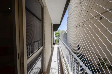 Apartamento à venda com 90m², 2 quartos e 2 vagasVaranda da Sala