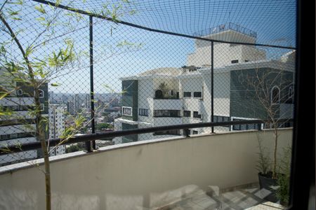 Apartamento à venda com 280m², 3 quartos e 4 vagasSacada