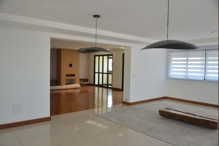 Apartamento à venda com 280m², 3 quartos e 4 vagasSala