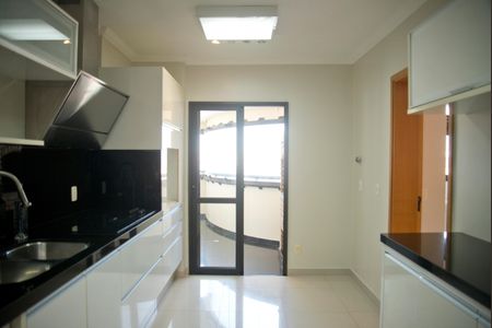 Apartamento à venda com 280m², 3 quartos e 4 vagasCozinha