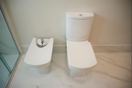 Apartamento à venda com 280m², 3 quartos e 4 vagasBanheiro da Suíte 1