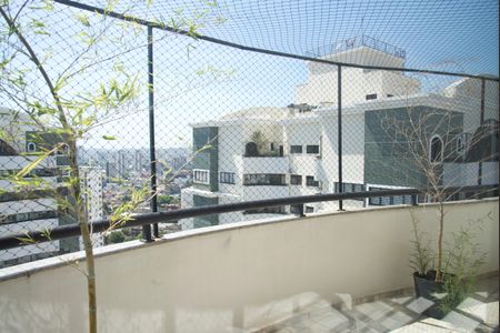 Apartamento à venda com 280m², 3 quartos e 4 vagasSacada