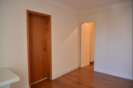 Apartamento à venda com 280m², 3 quartos e 4 vagasQuarto Suite 1