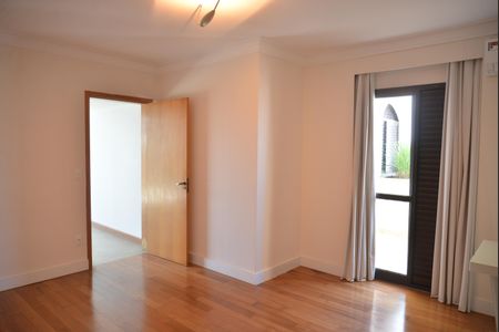 Apartamento à venda com 280m², 3 quartos e 4 vagasQuarto Suite 1