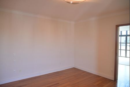 Apartamento à venda com 280m², 3 quartos e 4 vagasQuarto Suite 1