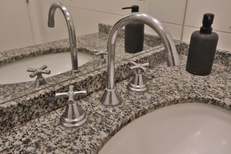 Apartamento à venda com 64m², 2 quartos e 1 vaga Apartamento à venda com 64m², 2 quartos e 1 vagaQuarto 2 - Banheiro