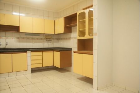 Casa à venda com 125m², 3 quartos e 2 vagasCozinha