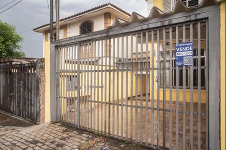 Casa à venda com 125m², 3 quartos e 2 vagasFrente