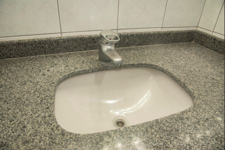 Casa à venda com 125m², 3 quartos e 2 vagasBanheiro