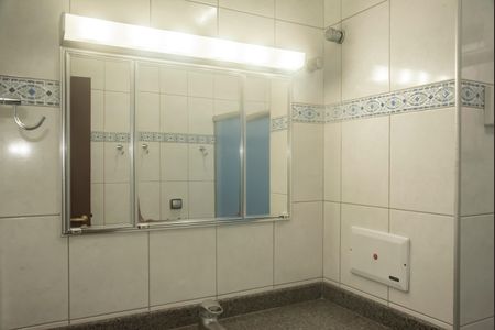 Casa à venda com 125m², 3 quartos e 2 vagasBanheiro