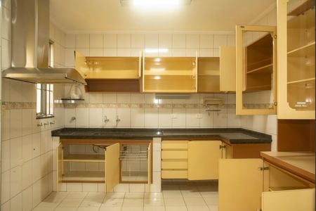 Casa à venda com 125m², 3 quartos e 2 vagasCozinha